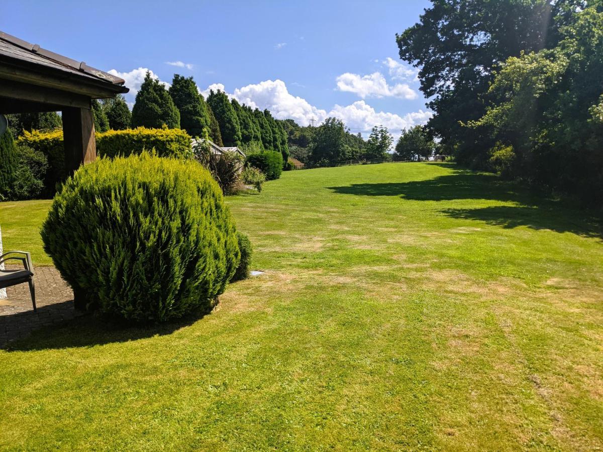 Laurel - Pet-Friendly Cottage With Indoor Pool, Hot Tub & Panoramic Snowdonia Views コルウィン・ベイ エクステリア 写真